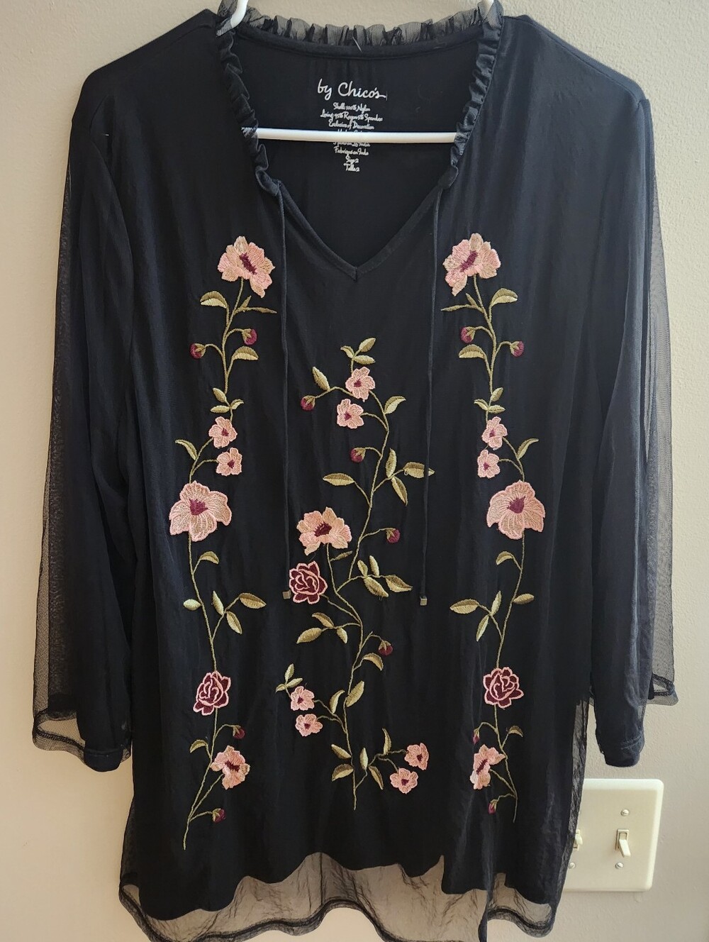 Chico's Embroidered Flowy 3/4 Sleeve V-Neck Tunic Garden Floral Sz 2 (Large)